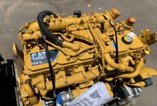 Cat C6.6 engine