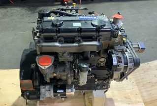 Cat C4.4 engine